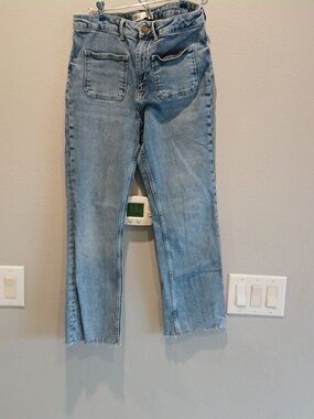 Zara Size 10 Light Blue Women's Straight-Leg Jeans Fray Hem